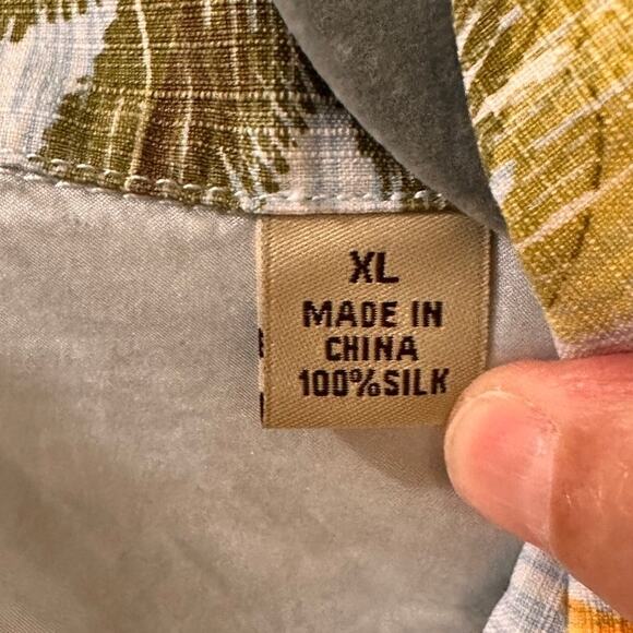Tommy Bahama Men's Silk Hawaiian Shirt Light Blue Yellow, size XL - Picture 3 of 7